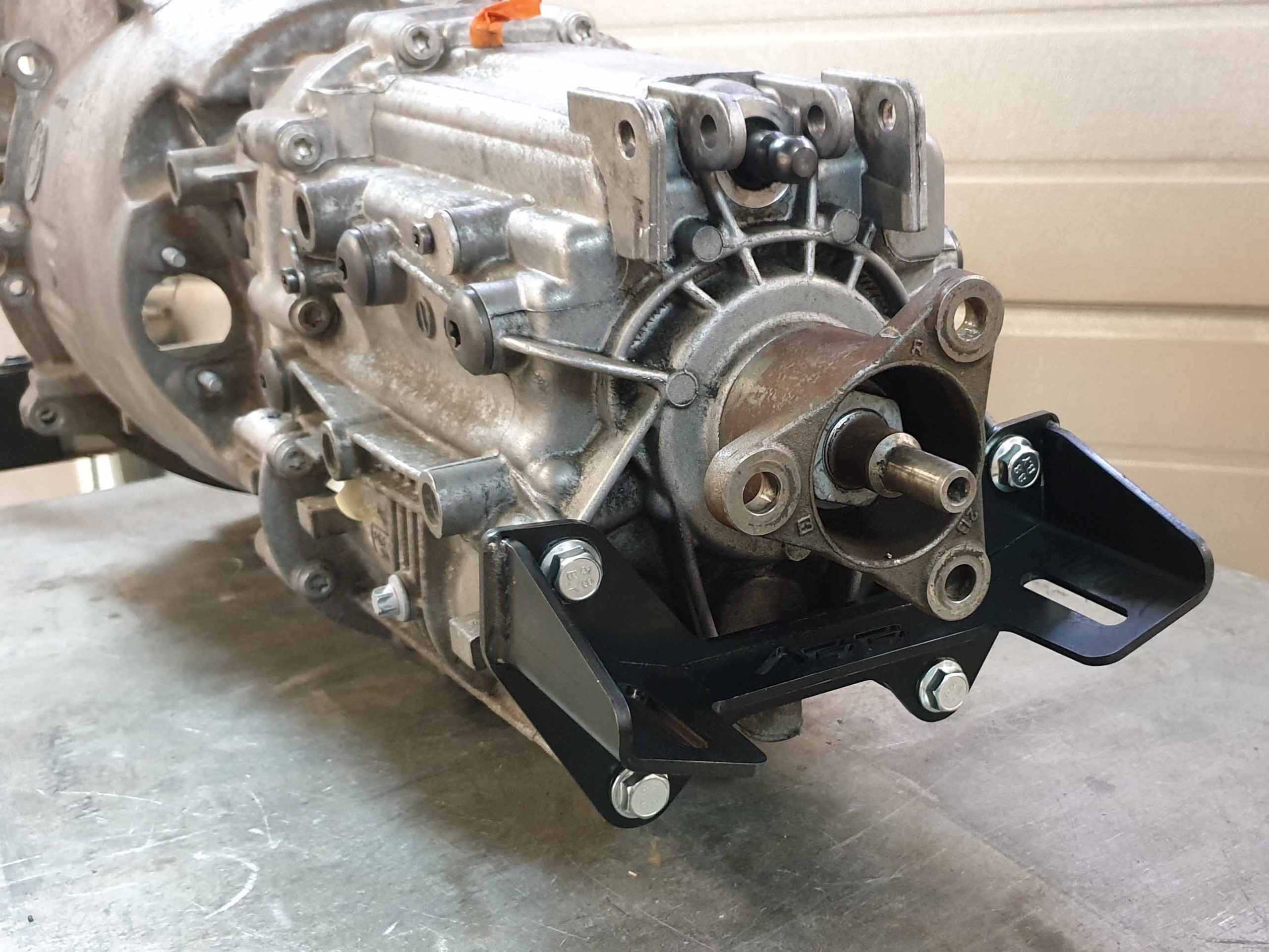 AS-002004-10_6-scaled